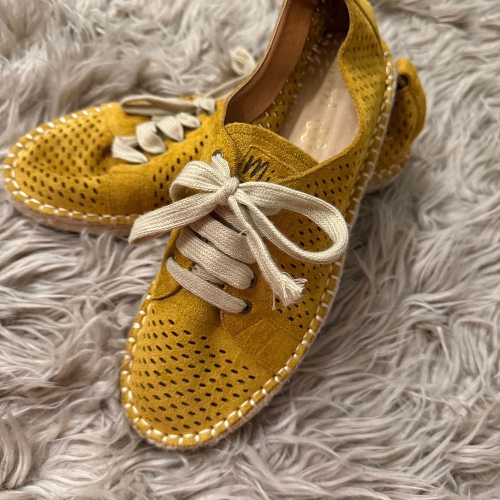 The London Sneaker Espadrille in Mustard